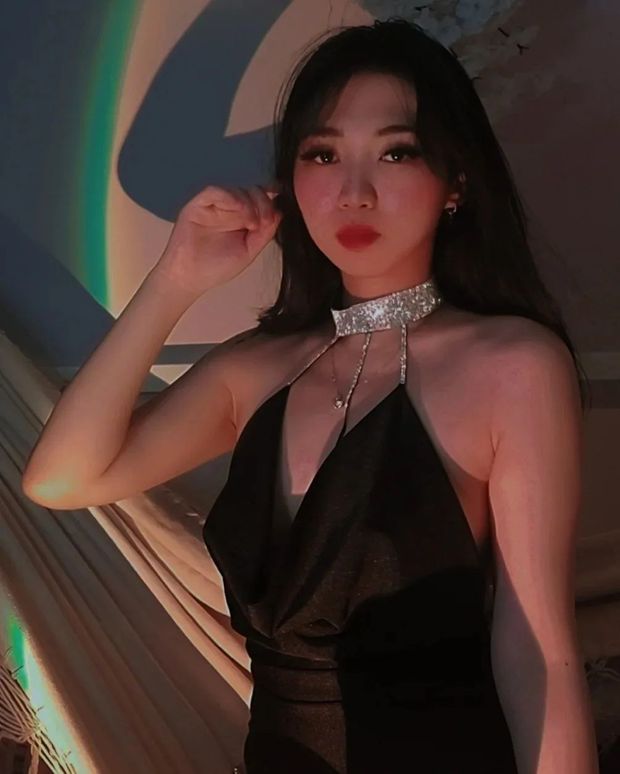 Choker dress