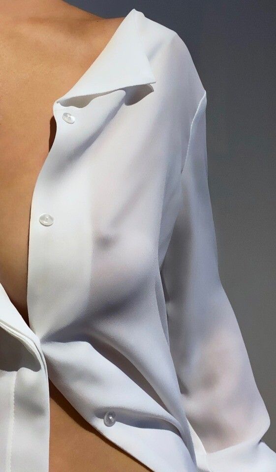 no bra