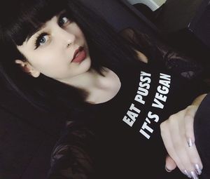 Amanda Alice (@foxfell)