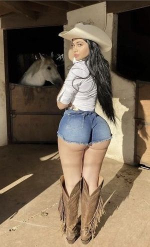 Passport bros get ready, these Latinas are different.