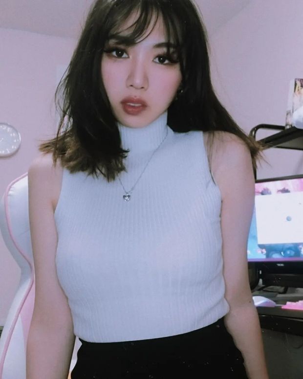 Are turlenecks sexy?