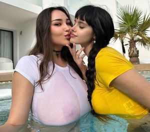 Louisa see-through top kissing friend
