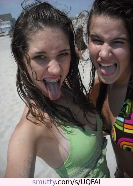 Two slutty lil teensluts take a sexy selfie beachside