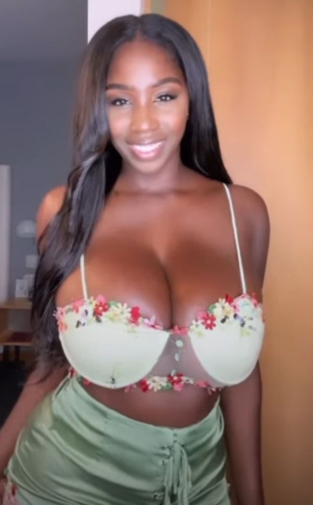 Ellie Mae flower bra cleavage