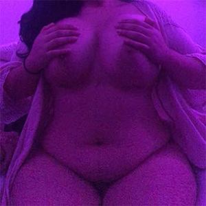 Better love those curves if you wanna hook up with me 33 yo tranny in West Des Moines, IA