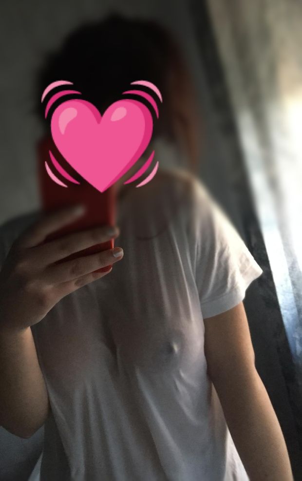 Amateur teen shows hard nipple trough shirt. Should I go out like this? It's kinda hot today~