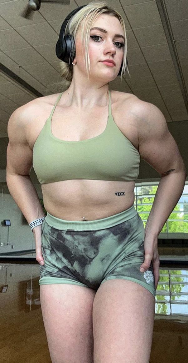 Fitness babe. How’s about fitness cock in your pussy.