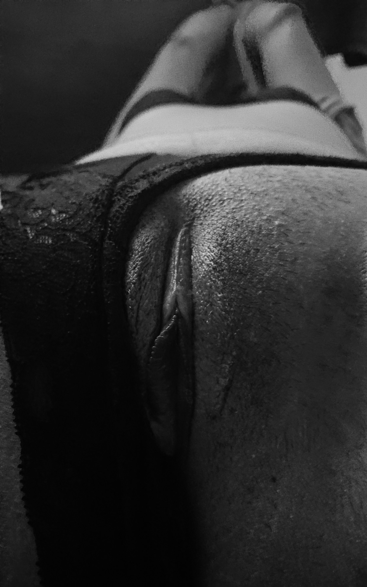 I'm helpless, can't stop u from fucking me.