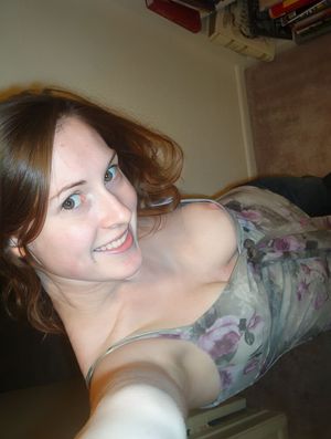 Your Girlfriend has a phone