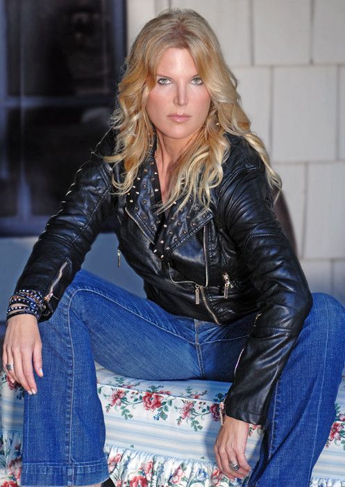 Louise Stratten 1st pic.