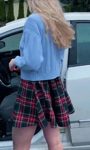 She lost her airpods
