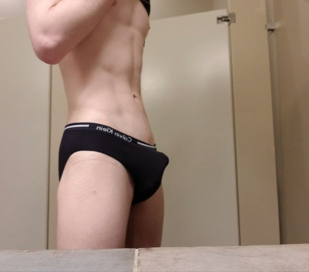 Sissy mirror selfie
