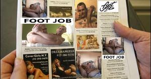 ma salope a longue queue en footjob