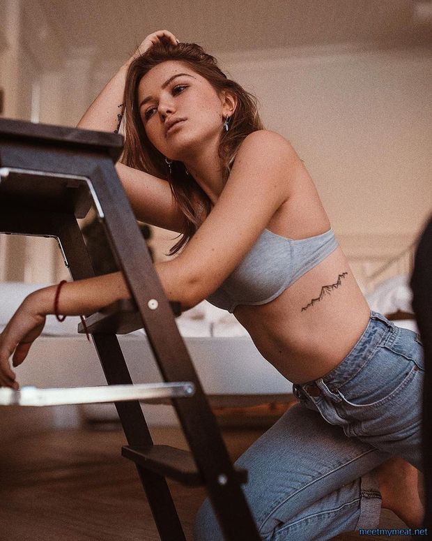 Man.... she's so damn georgius.