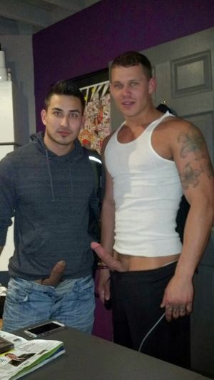 Guy + jeans = cocks out!