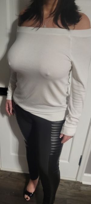 Mom's not wearing a bra!