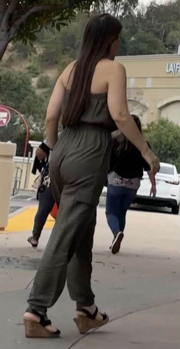 Fine asses out and about