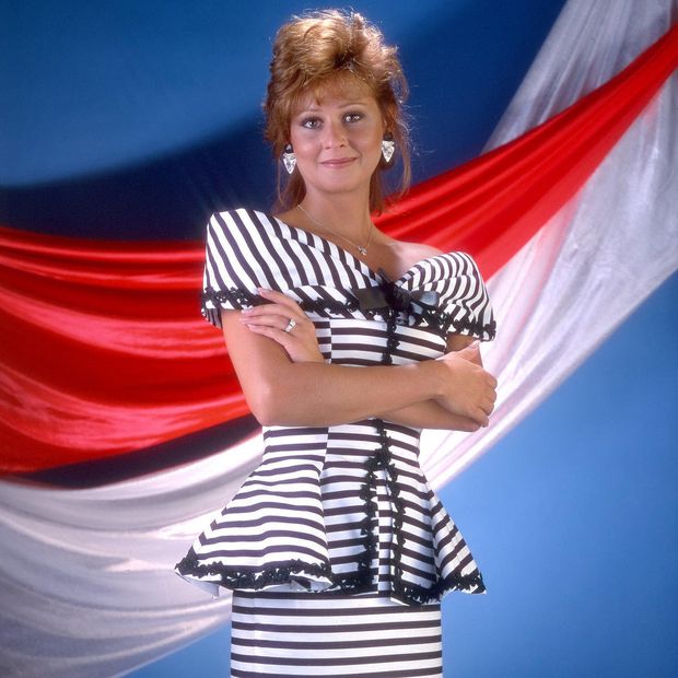 Elizabeth Hulette 12th pic.