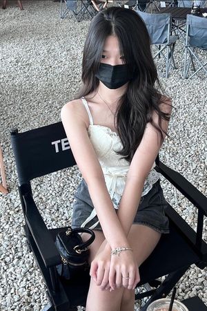 Chinese slut wvvenn9 poses for cum tribute photo