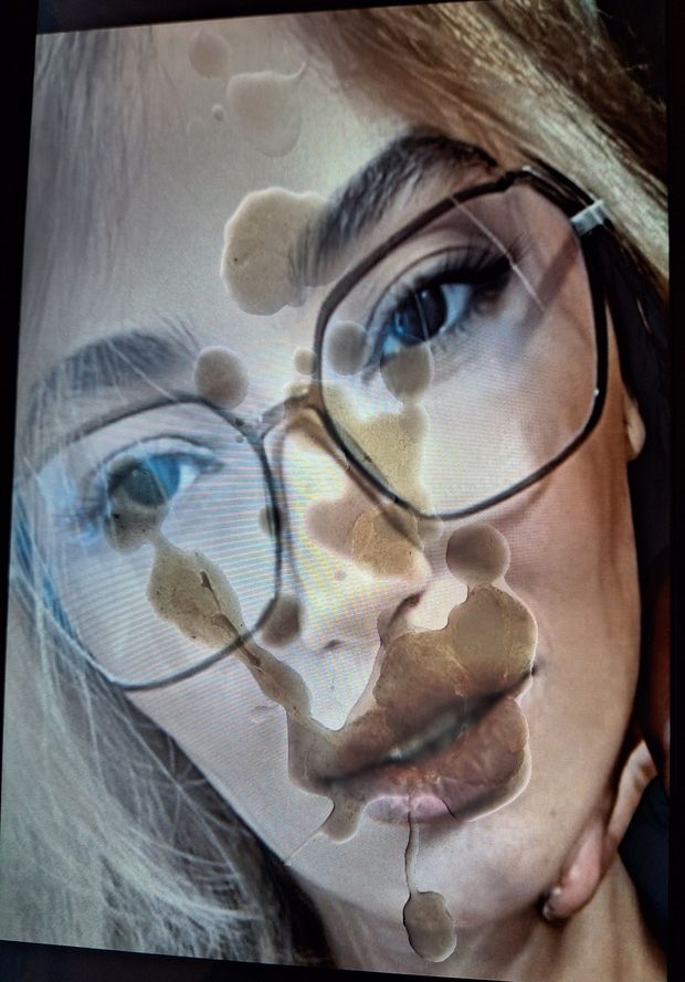 Cumtribute hot slut