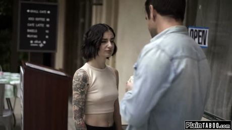 I tricked a waitress into assfucking her