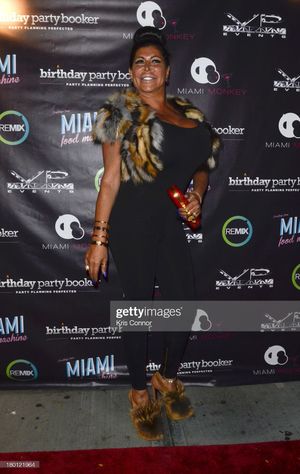 Her smoker's voice was a turn on for some.