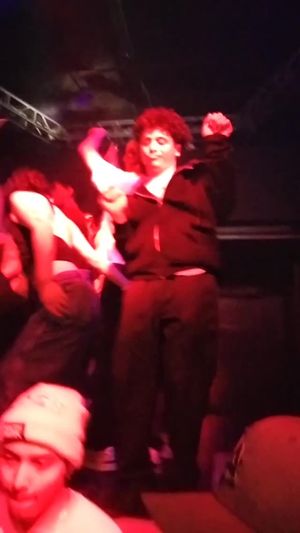 Teen Lesbians shake ass