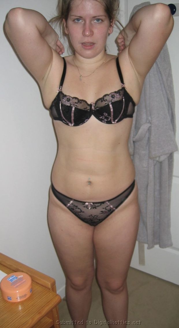 Caught girlfriend changing