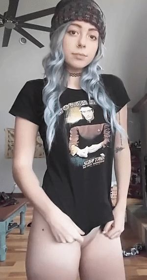 Cute innie Star Trek fan