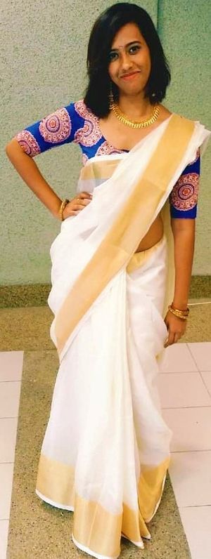 Beautiful Indian Babe Susila saree