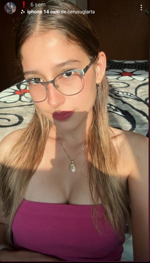 Chiquita lentes tetitas fresita