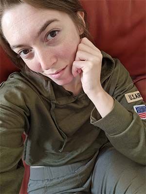 Tranny with a bossy attitude in Waynesboro, VA, 34 yo and giving her load now
