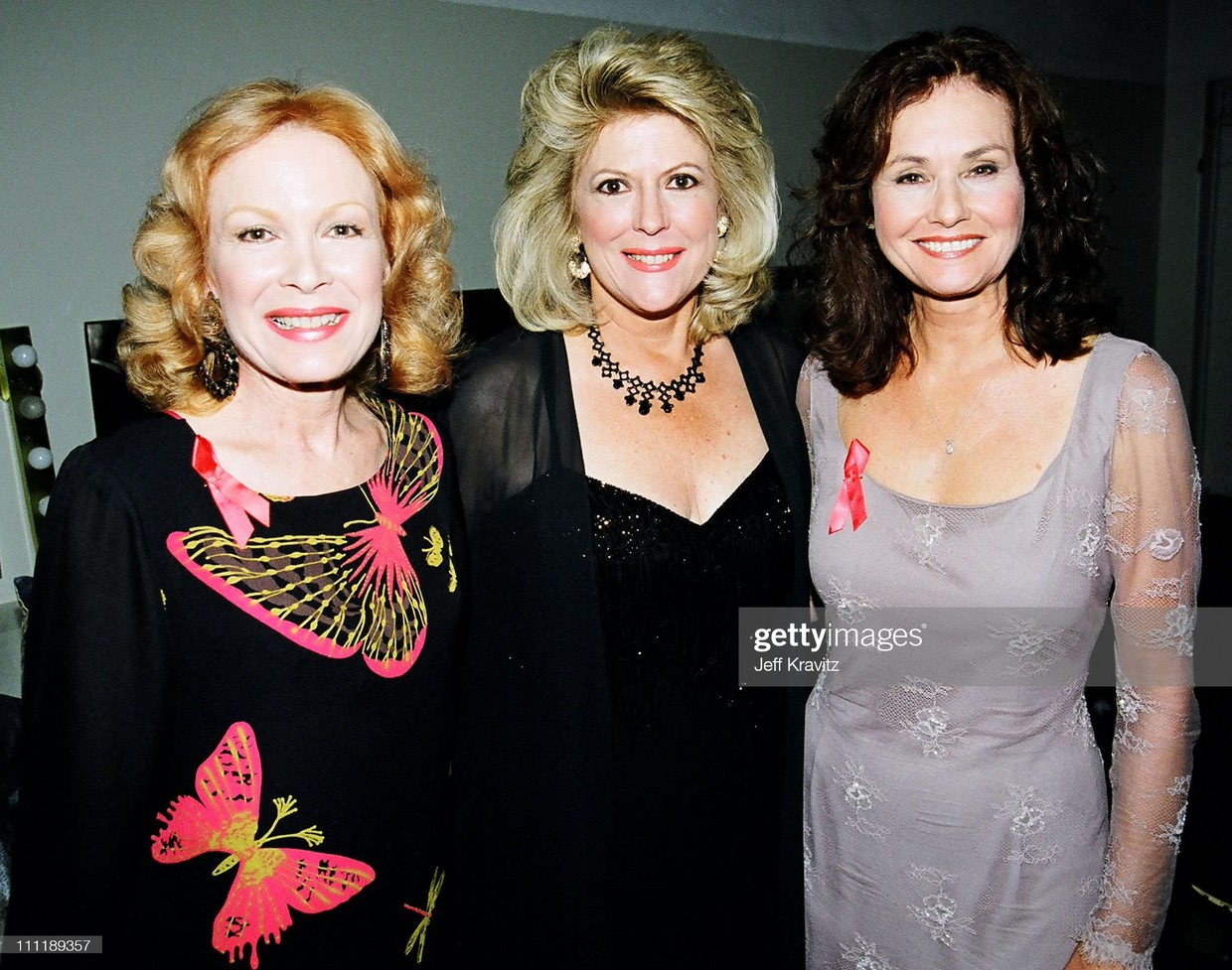 Linda Henning, Meredith MacRae, Lori Saunders