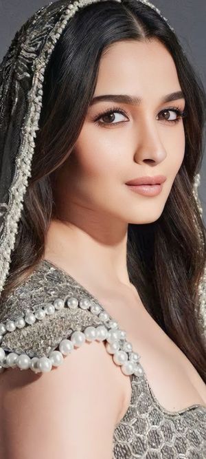 Alia Bhatt cute
