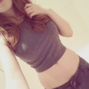 sis sending me a selfie