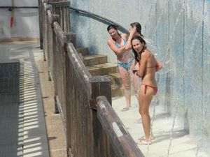 the fence was just low enough so i could take a picture