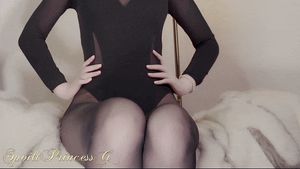 Princess' Luxurious Crossed Legs