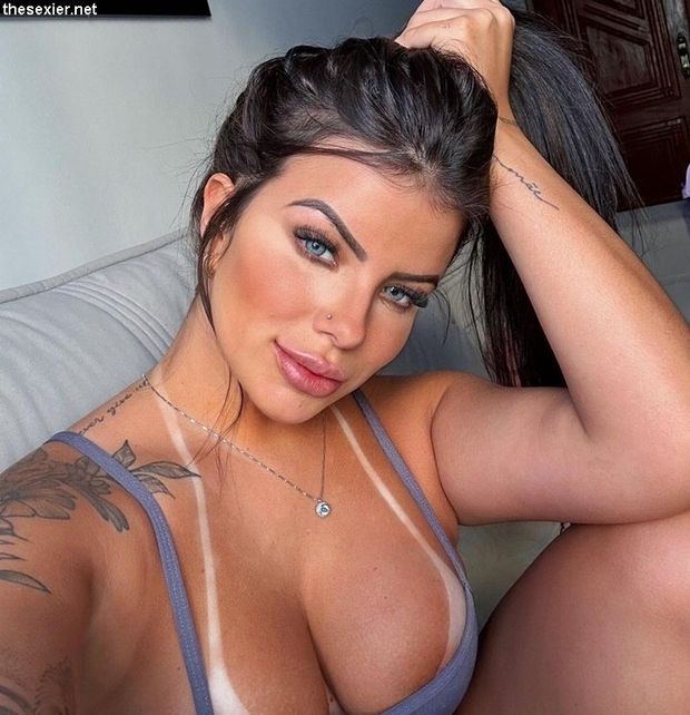 gorgeous latina