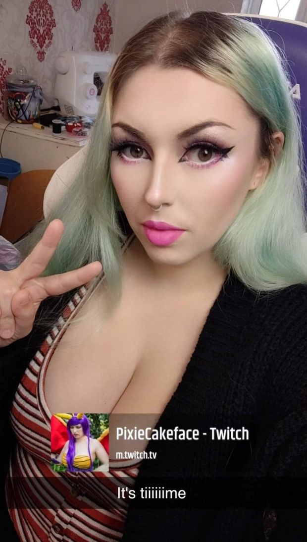 Pixie cakeface busty cosplay and gamer