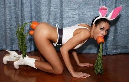 Whore in rabbit cosplay insert carrot in her slutty asshole
