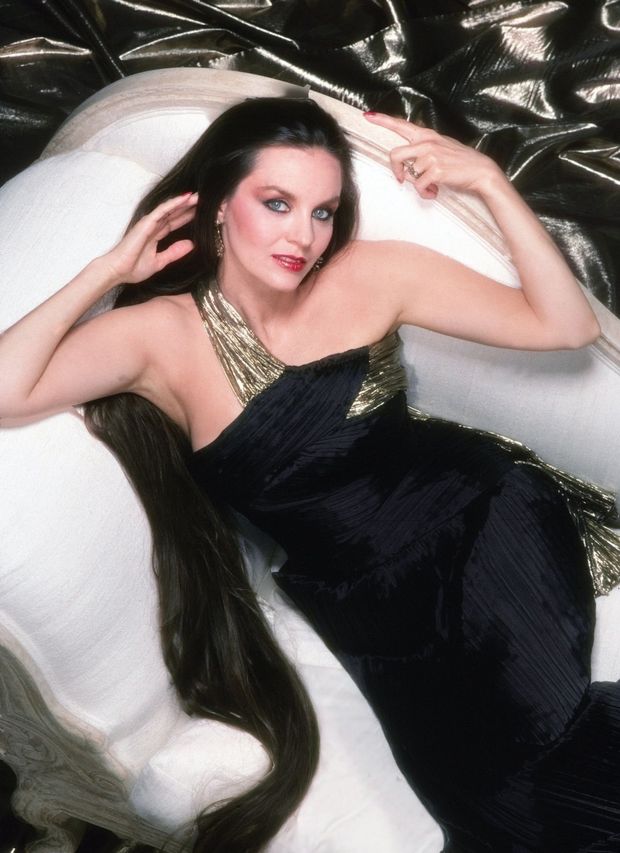 Crystal Gayle 6th pic.
