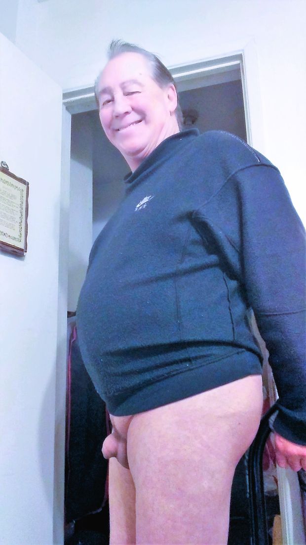 Jorge Horny homosexual showing his little "clit" and tiny balls with Pride.