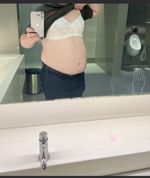 eu me exibindo num banheiro