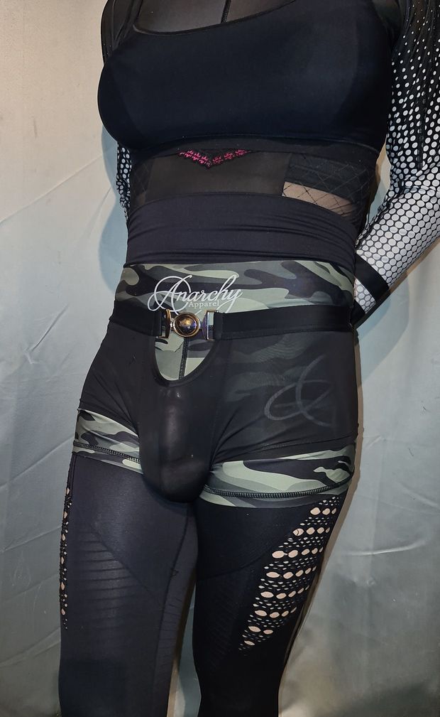 sissy twink big dick bulge crossdresser shemale