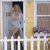 Stunning milf slut Fergie