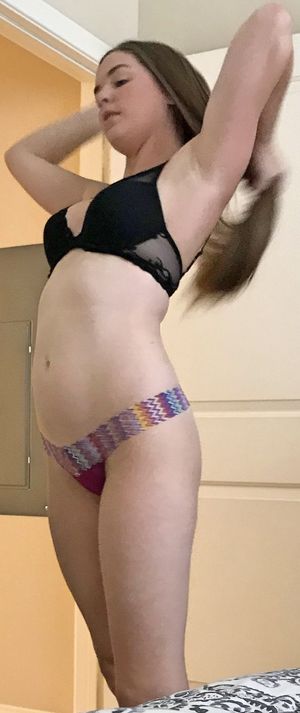 Sexy teen changing. She doesn’t know the pic was taken.