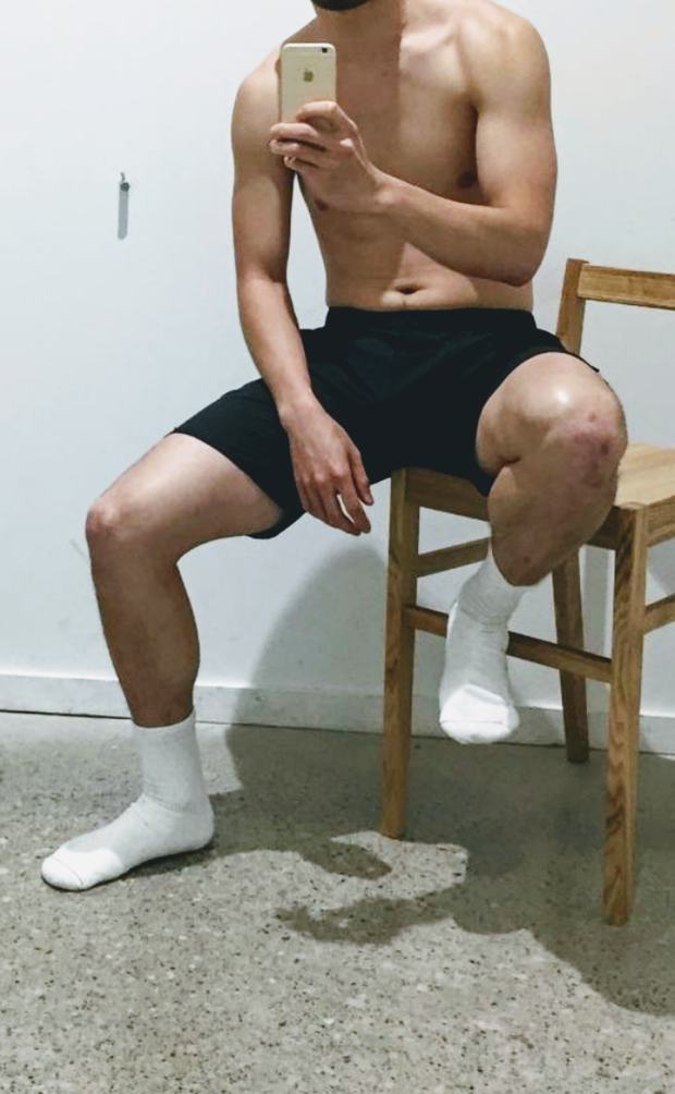 loving this guy's form, he's got damn sexy legs and he rocks in white socks so hot