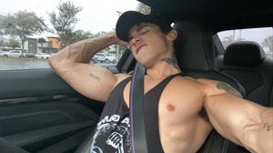 fucking hot brunette dude I wanna slay
