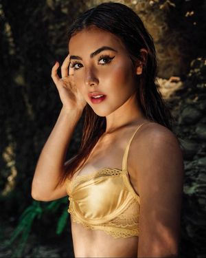 Water nymph seduces you