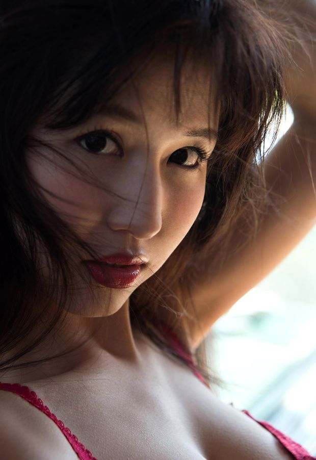 Momo Sakura